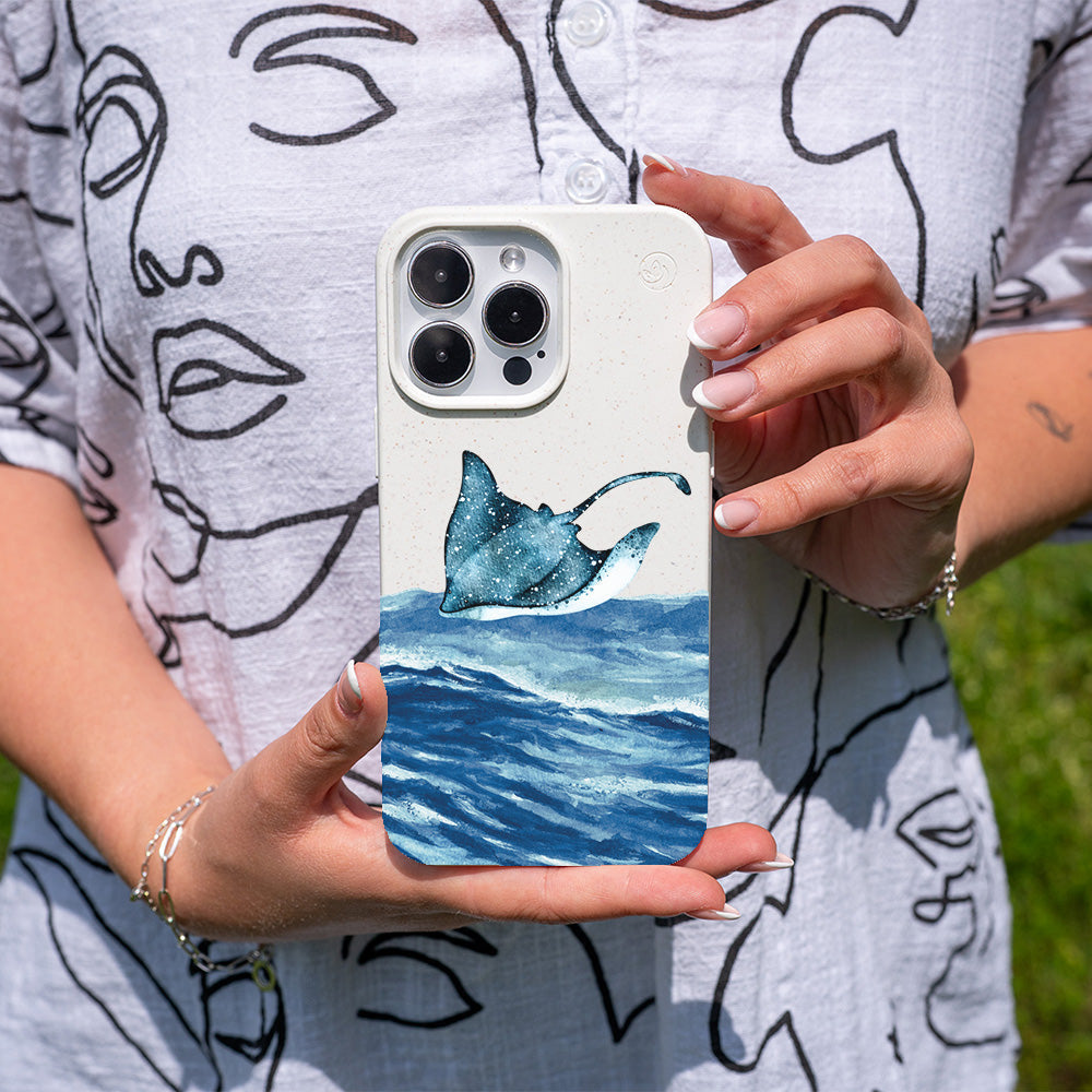 iPhone 16 pro max case - white Manta - "Manta Wave" - sustainable