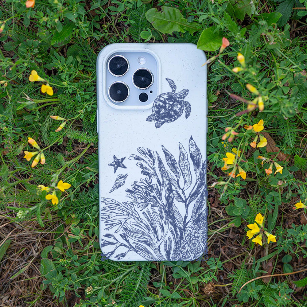iPhone 13 mini Hülle - Schildkröten weiß - "White Silent Waves" - nachhaltig