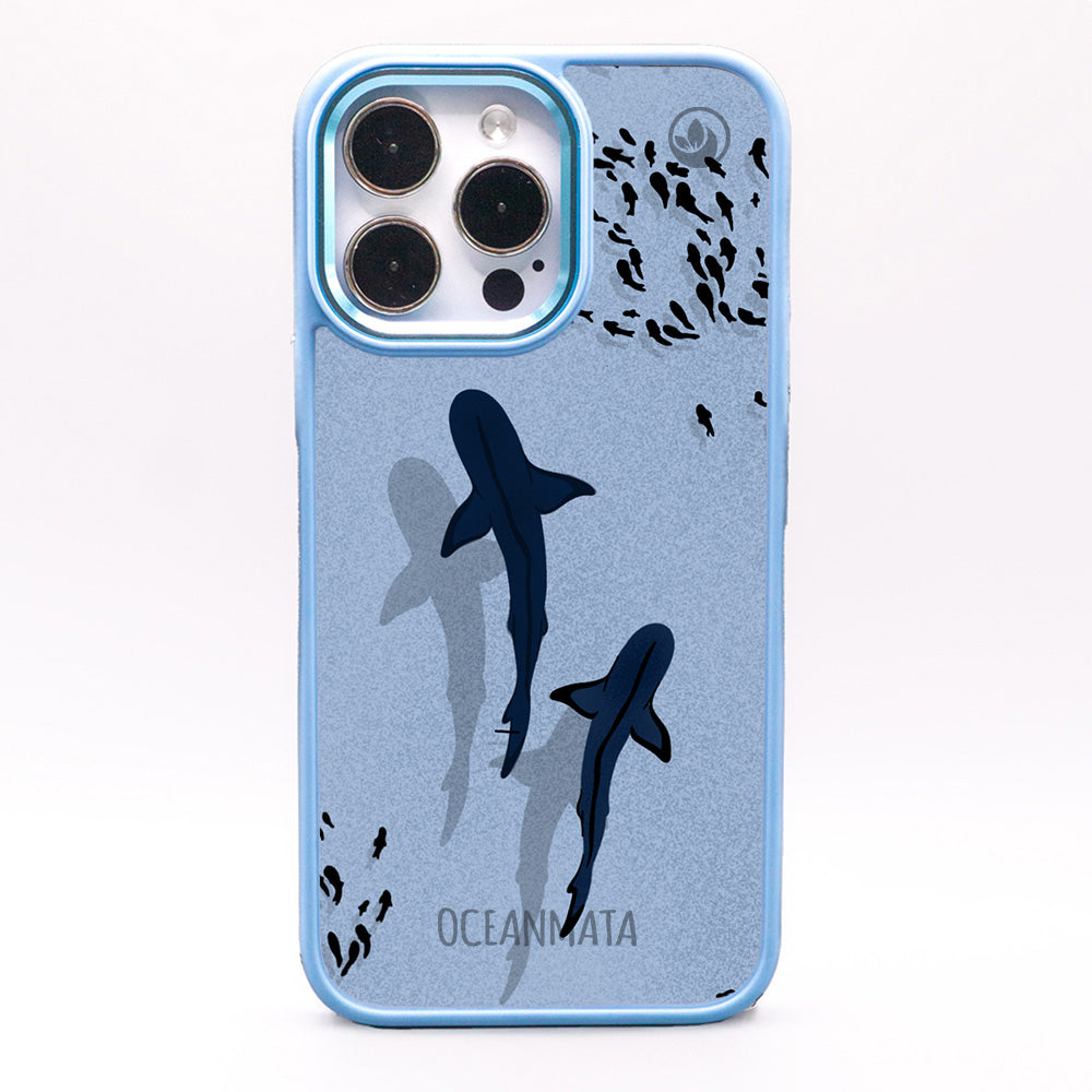 iPhone 16 Hülle - Hai blau - "Into the blue" nachhaltig