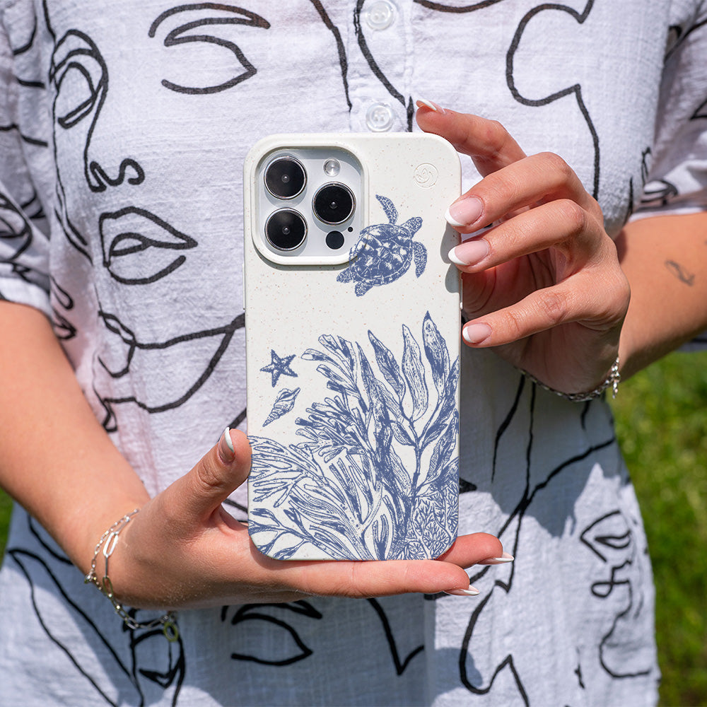 iPhone 12 mini Hülle - Schildkröten weiß - "White Silent Waves" - nachhaltig